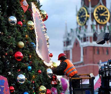 Монтаж больших ёлок в Рязани